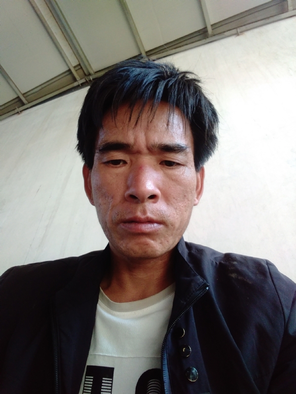 项斌的第一张照片--大理残疾人相亲网