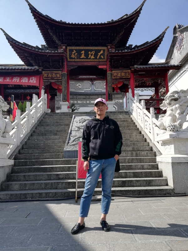 旧事离人的第一张照片--大理残疾人相亲网