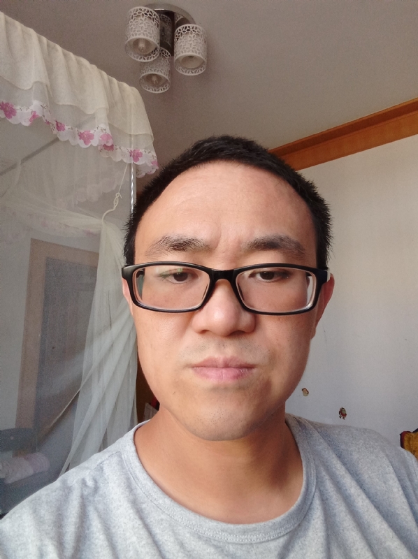 小涨常鸿的第一张照片--大理残疾人相亲网